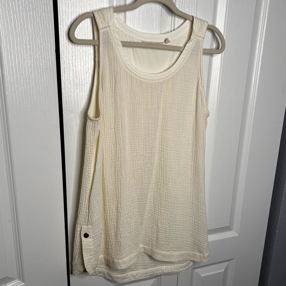 Soft Surroundings Women’s Cream Round Neck Tank Top Size Small Cotton Button - Picture 2 of 7